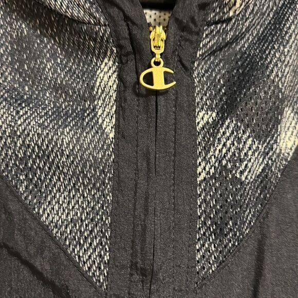 Champion Women’s Half Zipper Pullover Lightweight Jacket - Picture 4 of 7